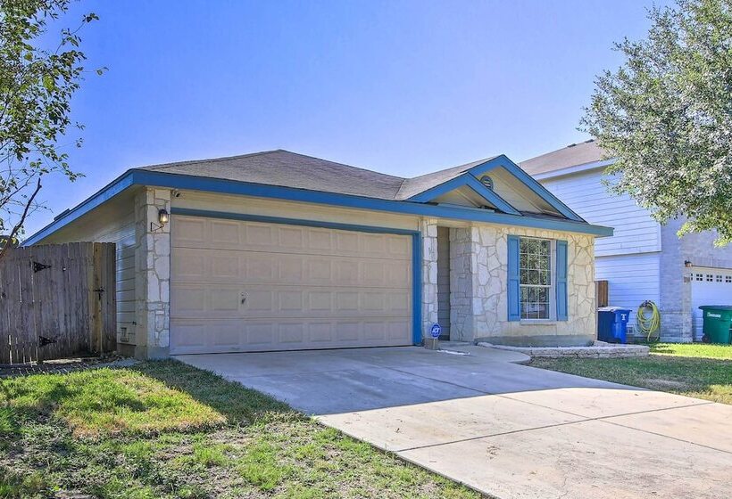 San Antonio Abode W/ Yard < 4 Mi To Lackland