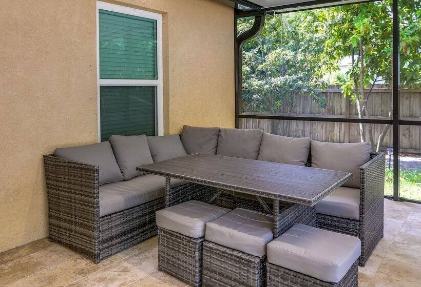 Seminole Home W/ Heated Pool + Spa ~ 4 Mi To Ocean