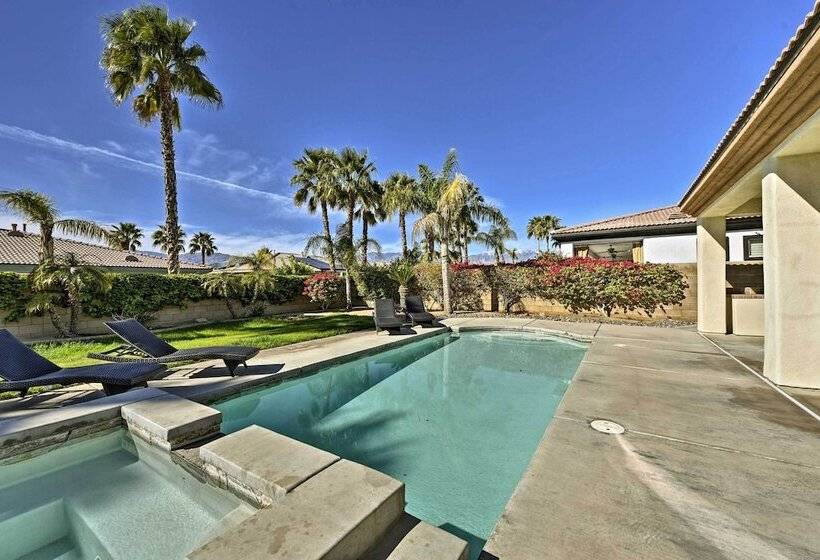 Spacious Palm Desert Home W/pool & Jacuzzi By Golf