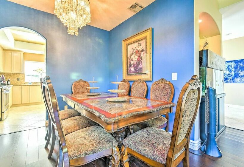 Spacious Villa W/ Great Views & Heated Spa!