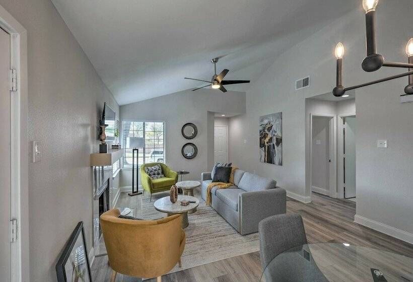 Stylish Lewisville Home Near Downtown Dallas!