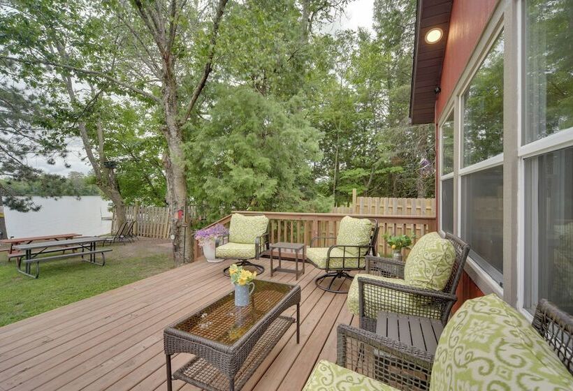 Solon Springs Getaway W/ Dock & Kayaks!