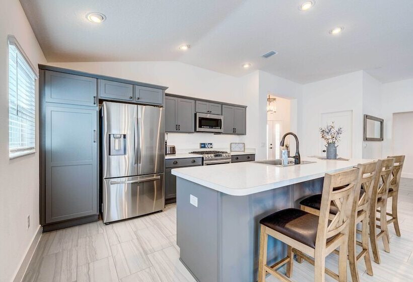 Near Golf: Home W/ Grill & Pool Access In Wildwood