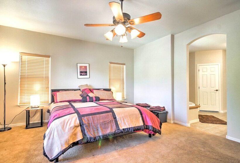 Beautiful Kanab Home W/ Yard   Walk To Restaurants