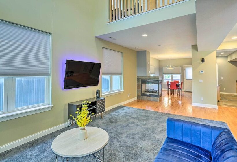 Central Cleveland Gem W/ Direct Skyline View!