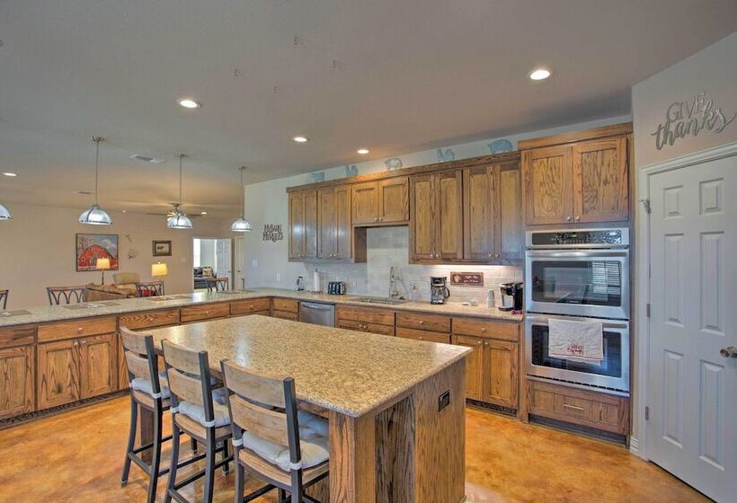 Pet Friendly Anna Ranch On 13 Acres!