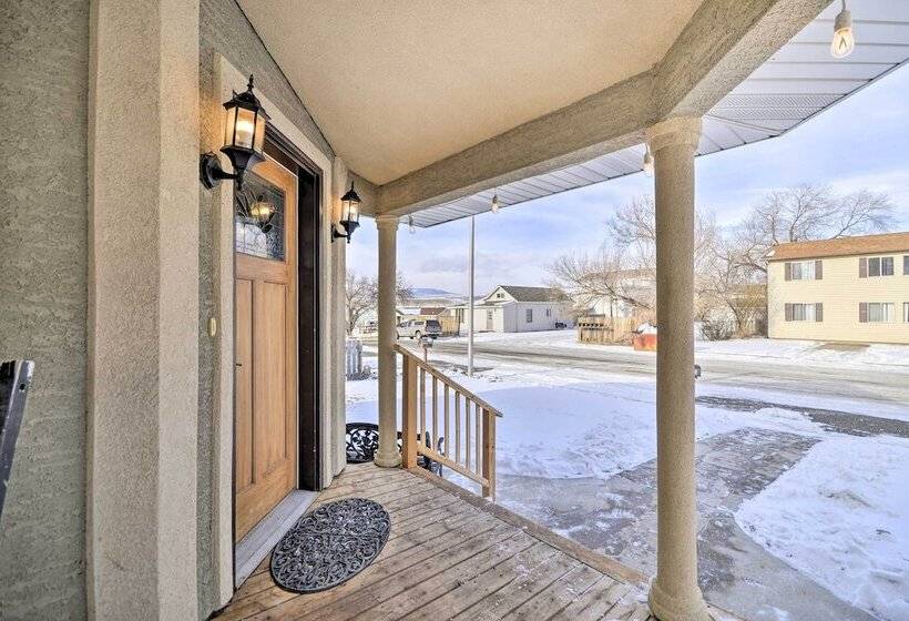 Charming Cody Home, Walk To Downtown!