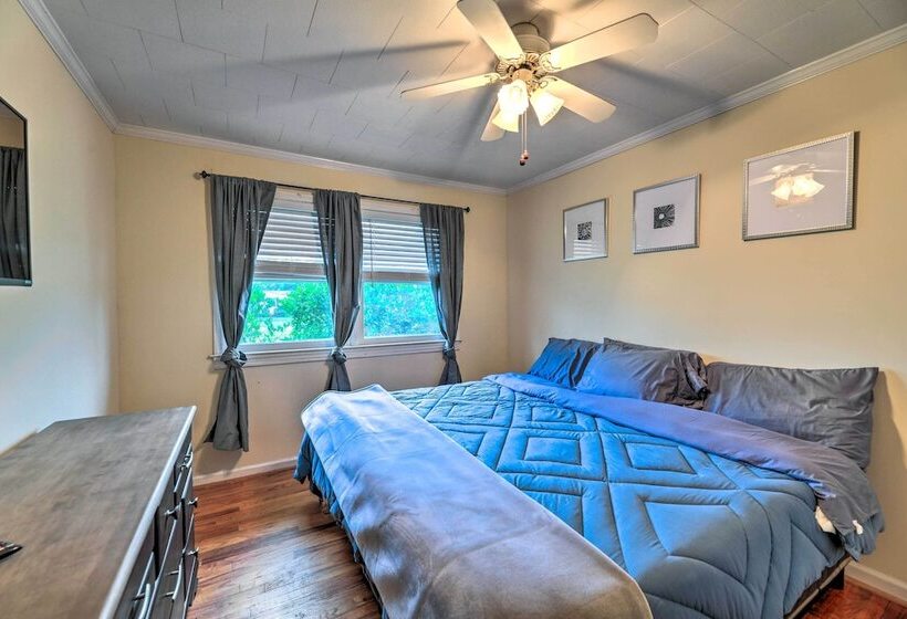 Charming Harkers Island Home   Fish & Boat!