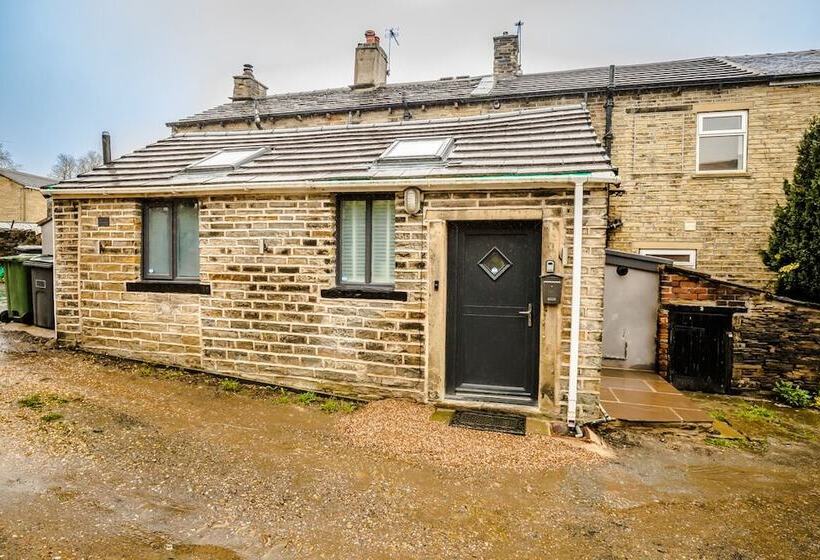 Cottage Hide Out