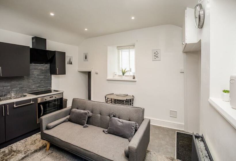 Cottage Hide Out