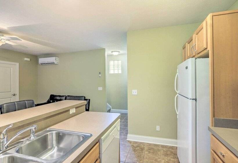 ~ 2 Mi To Downtown   Cozy Cleveland Unit