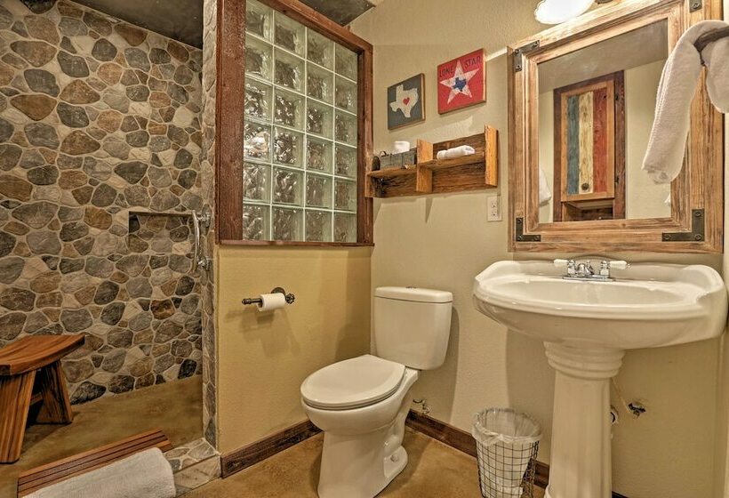 Custom  Texas Cabin  Studio   5 Min To Gruene Hall