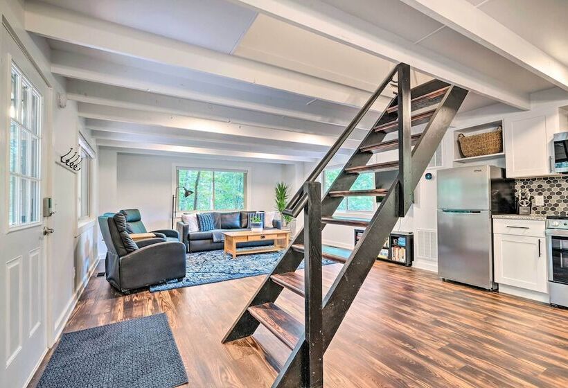 Fully Renovated Broadway Cabin W/ Private Hot Tub!