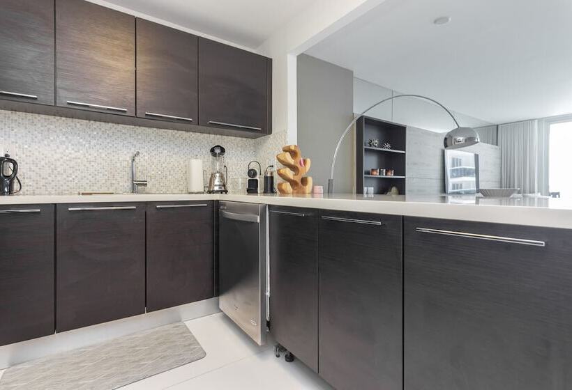 هتل Ocean View Luxury Condo