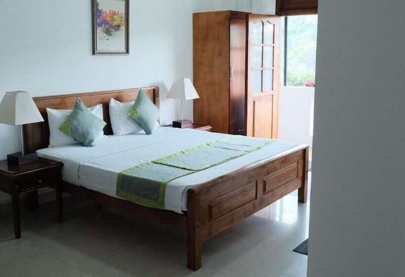 فندق Sangrilla Holiday Resort