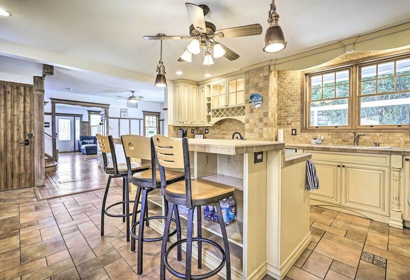 Idyllic Atlantic City Home   1 Block To Beach