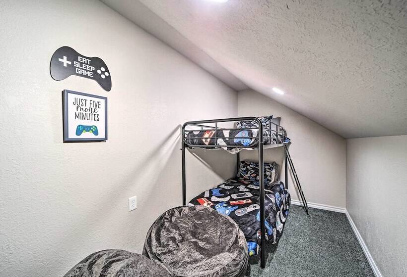 Immaculate  Woodland View  Retreat W/ Hot Tub