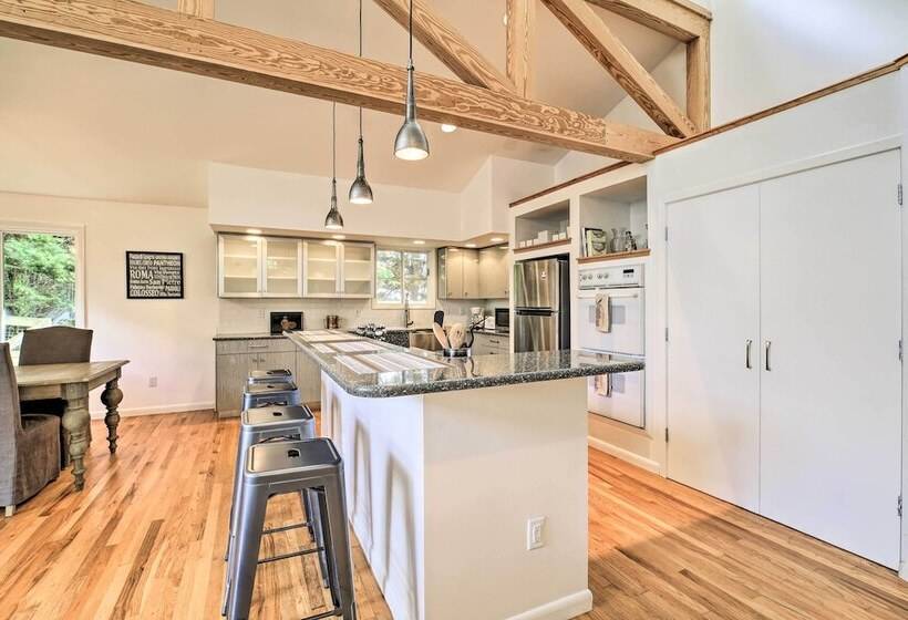 Lovely Blacksburg Hideaway < 1 Mi To Virginia Tech