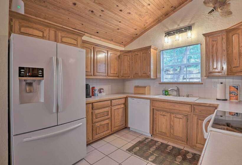 Lush Garfield Cabin W/ Community Pool & Lake!