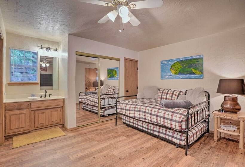 Lush Garfield Cabin W/ Community Pool & Lake!