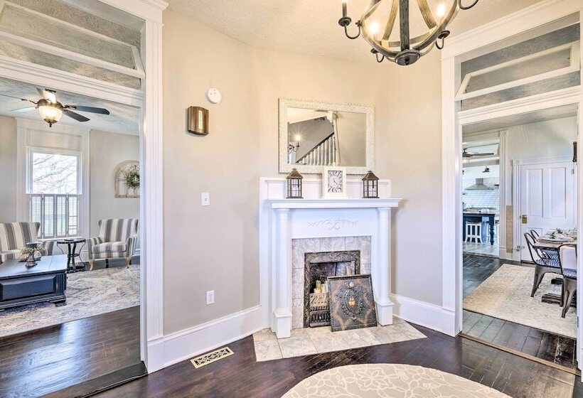 Lush, Modern Farmhouse W/ Mtn Views & Sunroom