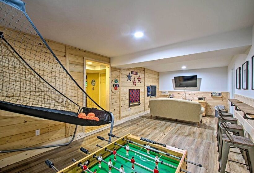 Massanutten Resort Log Cabin W/ Mountain Views!