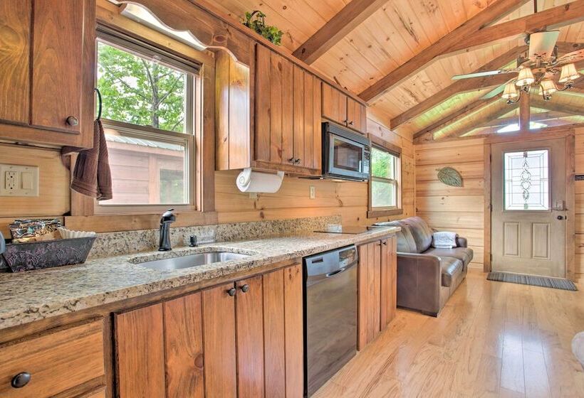 Mill Spring Cabin Near Parker Binns Winery!