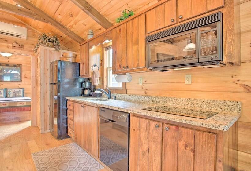 Mill Spring Cabin Near Parker Binns Winery!