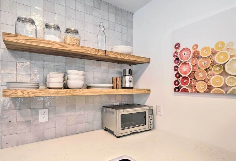 Modern Riverfront Home: 6 Mi To Big Sky Town!