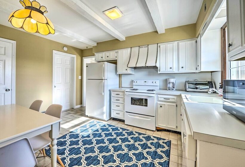 Oceanside Beach House In Pvt Beach Community!