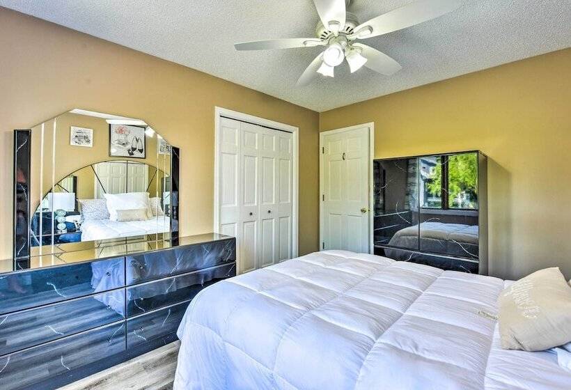 Pet Friendly Maple Grove Gem W/ Private Yard!