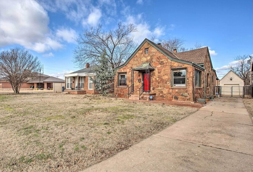 Pet Friendly Okc Home W/ Yard ~ 5 Mi To Dtwn!