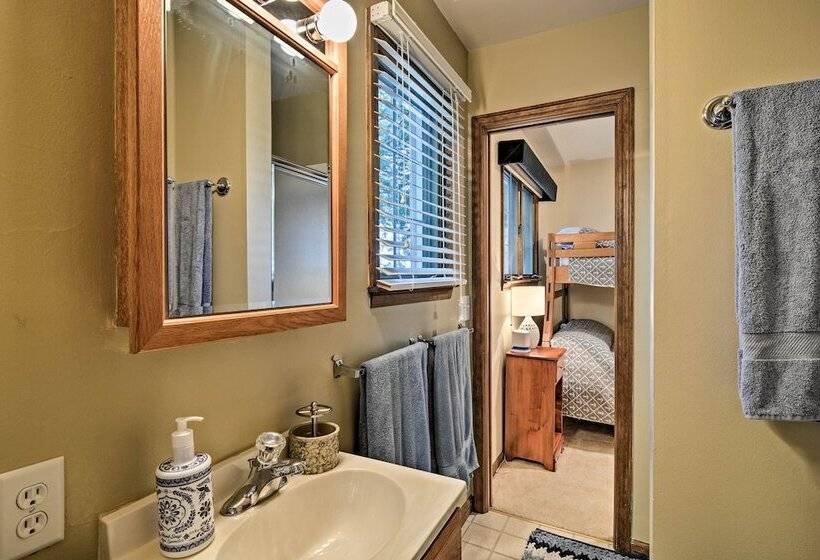 Waterfront Petoskey Cottage W/ Deck + Grill!