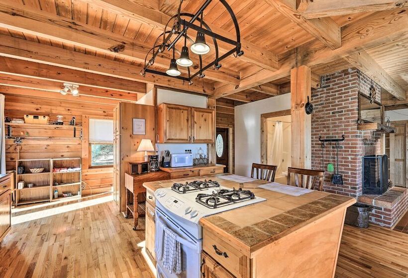 Picturesque Family Cabin W/ Views & Treehouse