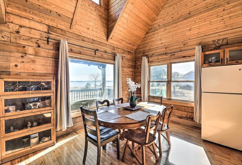 Picturesque Family Cabin W/ Views & Treehouse