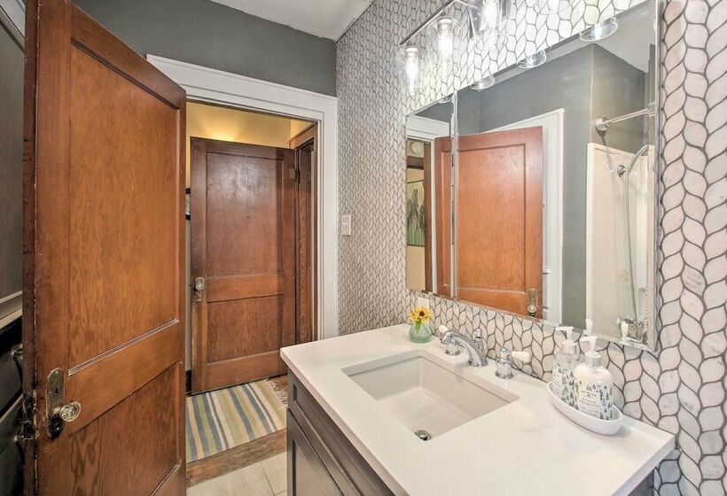 2 Mi To Central Ave: Quaint Hot Springs Home!