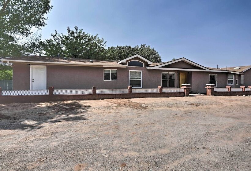 Red Rock Rambler  Moab Home W/ Hot Tub & Views!