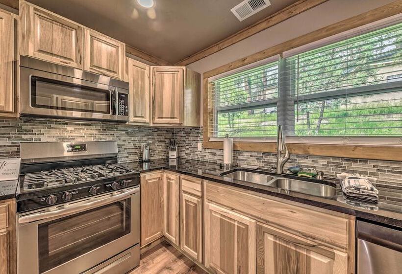 Ruidoso Cabin W/ Patio   Walk To Midtown!