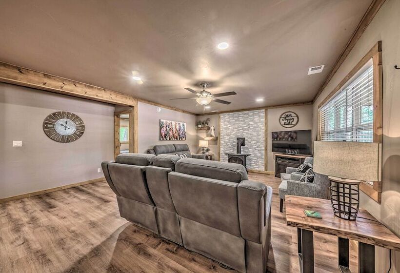 Ruidoso Cabin W/ Patio   Walk To Midtown!