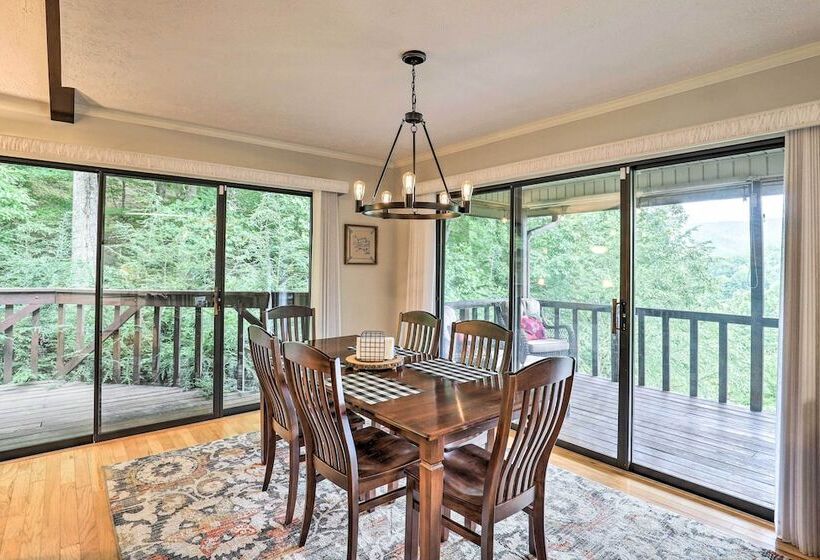 Scenic Smokies Cabin W/ Hot Tub In Golf Community!