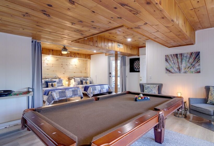 Smoky Mountains Cabin W/ Lake Access & Game Room!