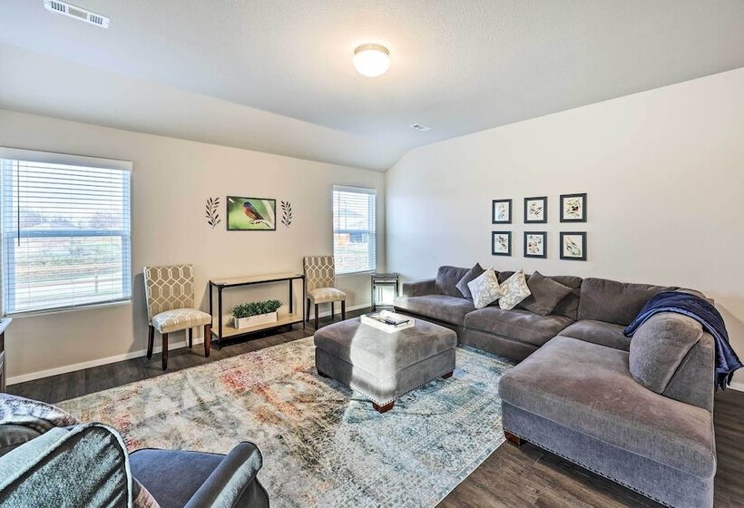 Siloam Springs Home, Close To Parks & Trails!