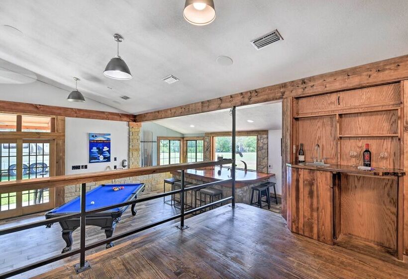 Spacious Glen Rose Home On Paluxy Riverfront