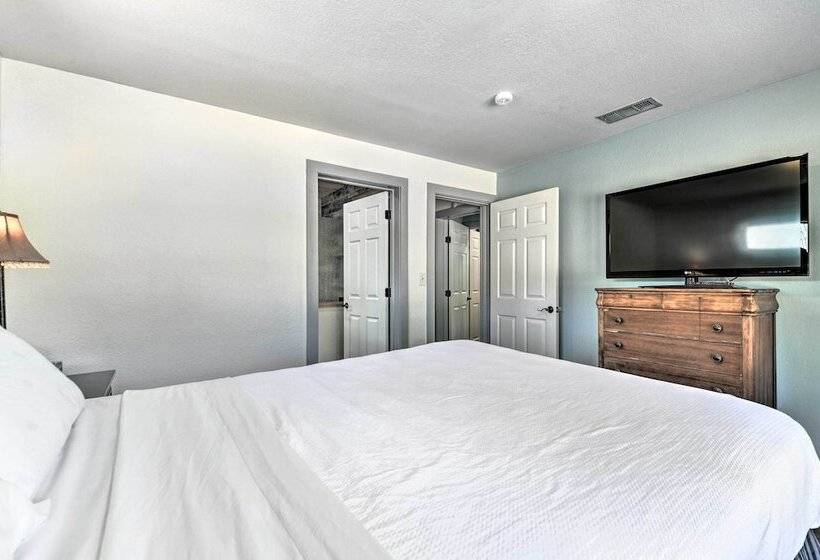 Spacious Glen Rose Home On Paluxy Riverfront