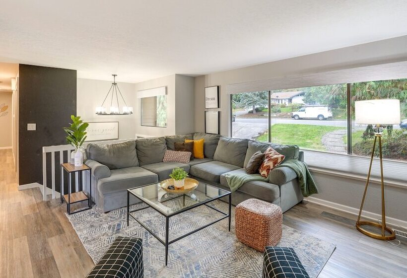 Mount Vernon Home W/ Private Hot Tub