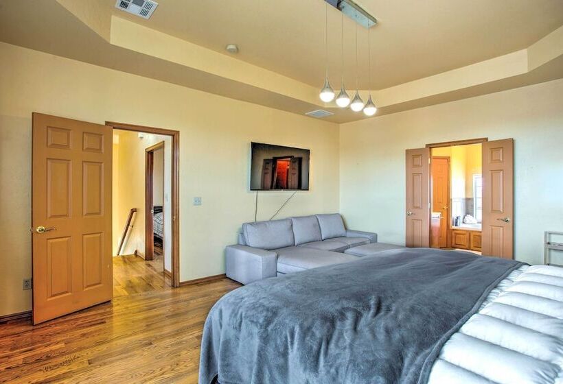 Spacious Oklahoma Country Estate On 2 Acres!