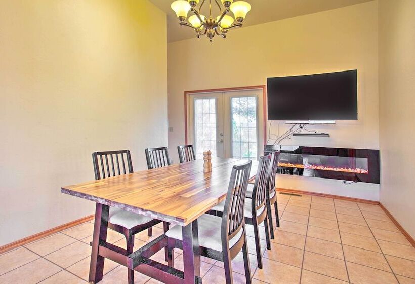 Spacious Oklahoma Country Estate On 2 Acres!