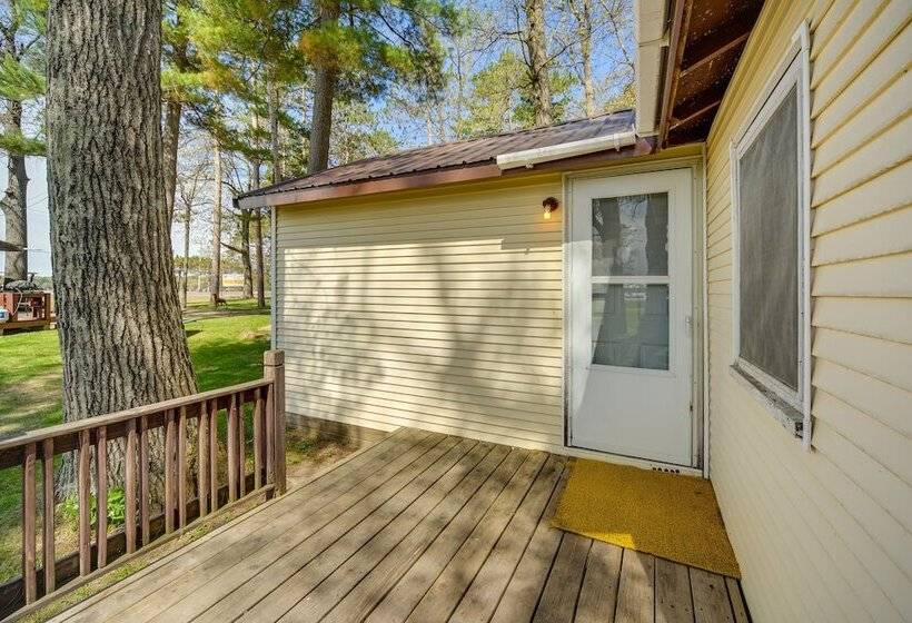 Stone Lake Cabin W/ Private Deck & Fire Pit!