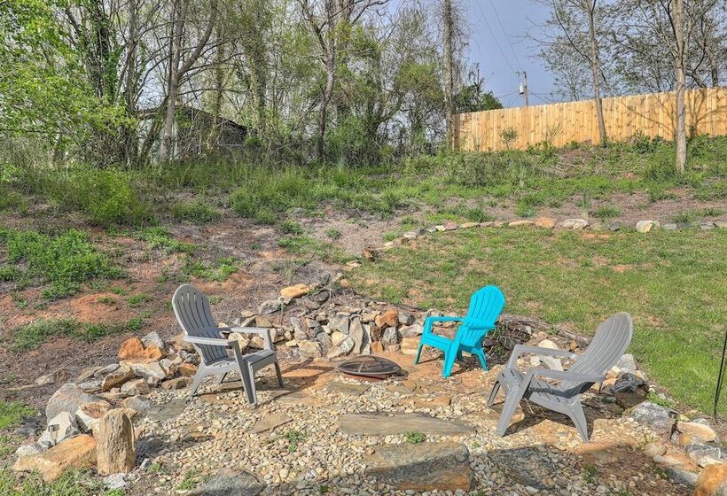 Stylish Woodfin Home W/ Backyard & Fire Pit