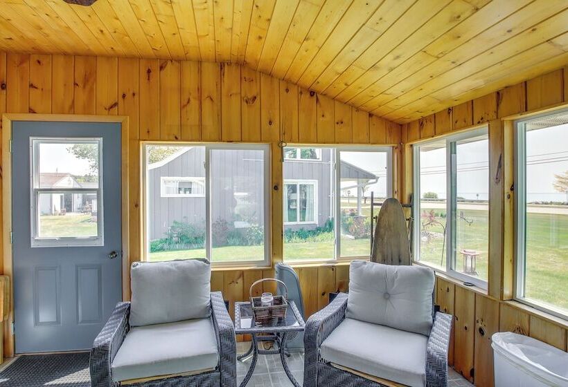 Two Rivers Thiede House   Walk To Lake Michigan!